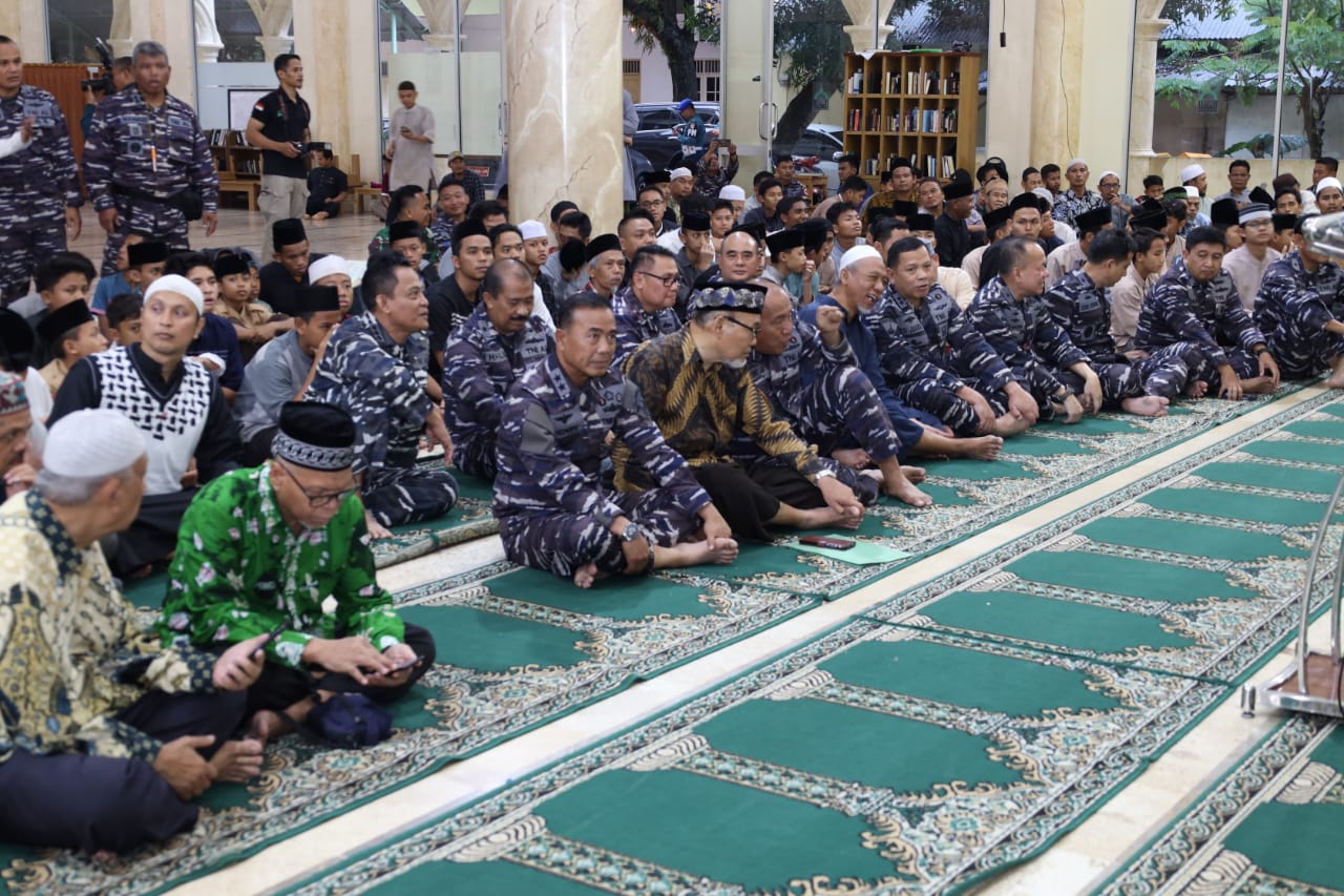 Alumni Taruna Akabri Laut 1989 Gelar Baksos Untuk Santri
