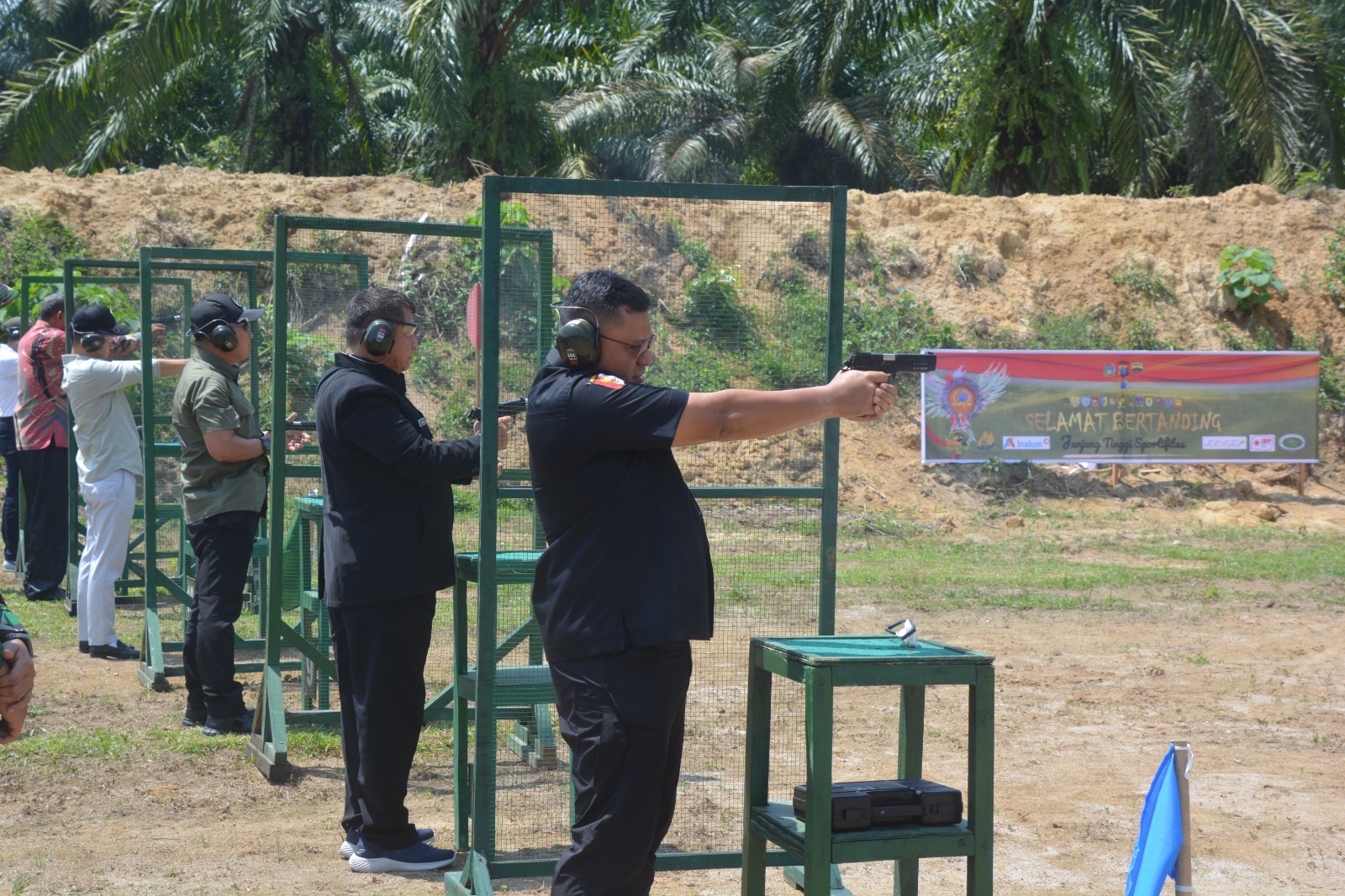 Pangdam I/BB Uji Skill di Lomba Menembak Eksekutif
