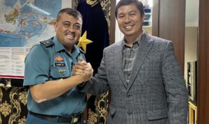 Laksma Suradi - Azhari Ardinal