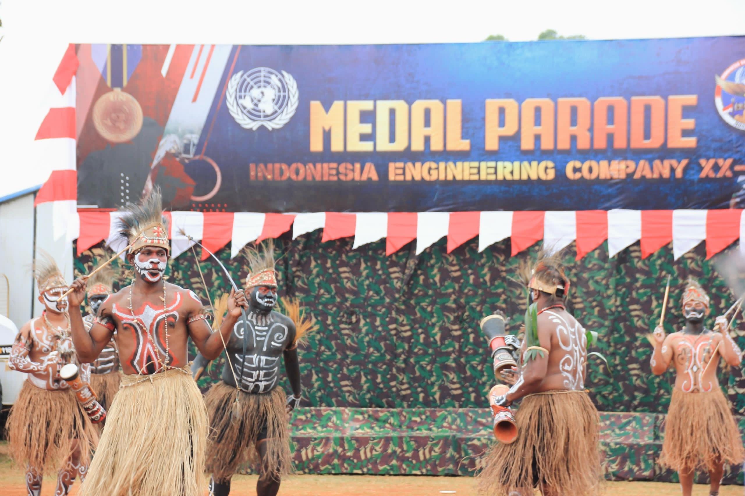 Medal Parade Satgas KIZI XX-T:MONUSCO, Pamerkan Kesenian Khas Indonesia