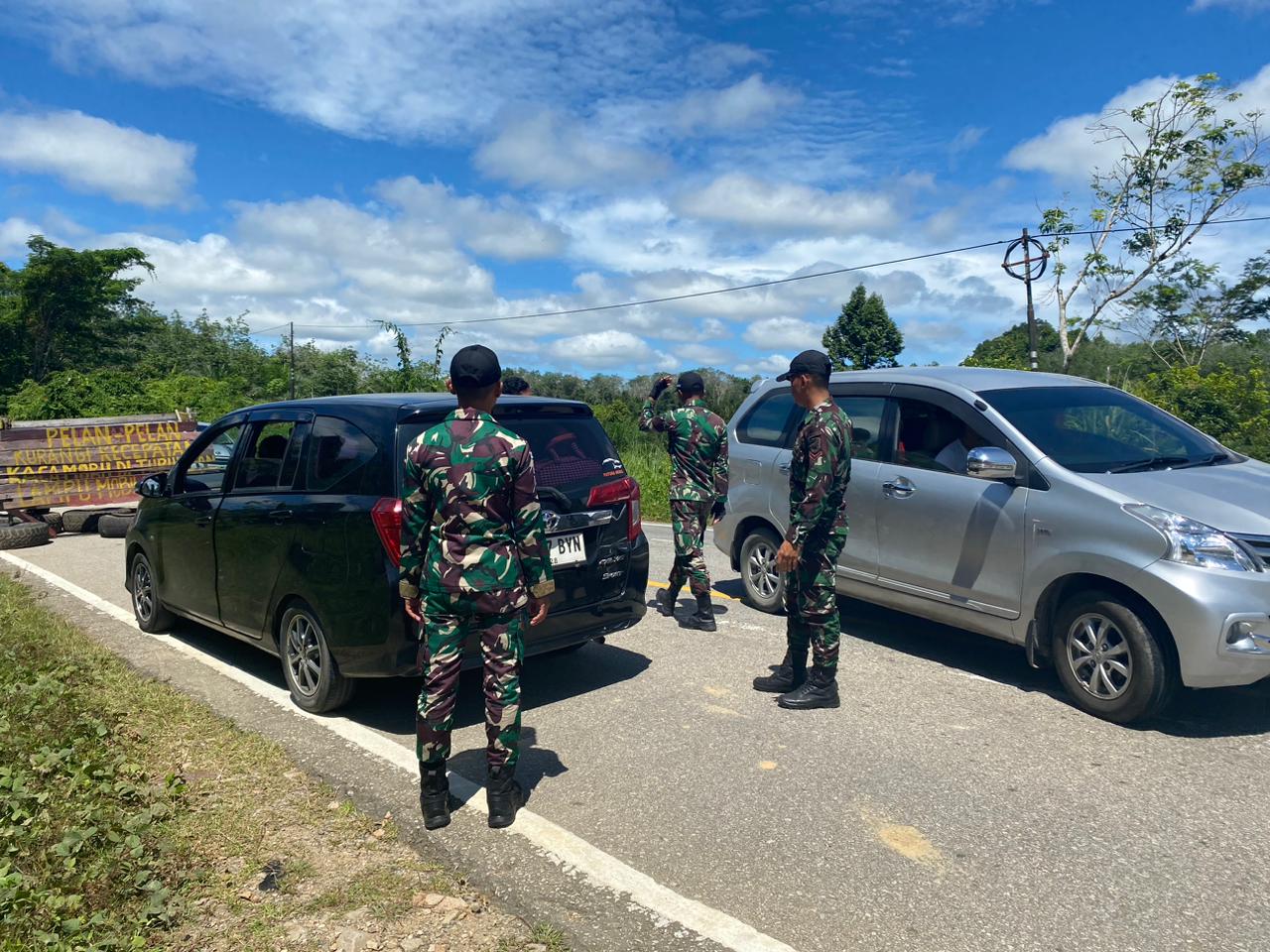 Satgas Yonkav 12:BC Gelar Sweeping di Jalan Lintas Malindo