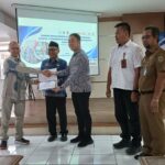 Marine Stewardship Council (MSC) serahkan dana program Ocean Stewardship Fund (OSF) 2026 sebesar 60.000 dolar AS. Foto: Indomaritim.com/Ant