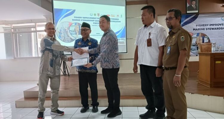 Marine Stewardship Council (MSC) serahkan dana program Ocean Stewardship Fund (OSF) 2026 sebesar 60.000 dolar AS. Foto: Indomaritim.com/Ant