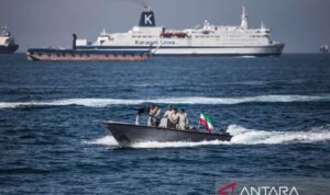 Patroli Angkatan Laut Iran di Selat Hormuz. Foto: Indomaritim.com/Ant