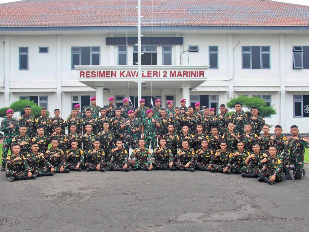 RESIMEN KAVALERI 2 MARINIR TERIMA LATTEK KARKATA YUDHA TARUNA AAL TINGKAT III KORPS MARINIR ANGKATAN 72