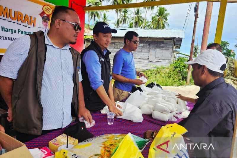 Pasar murah di pulau penyangga, Natuna. Foto: indomaritim.com/Ant