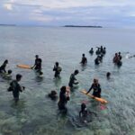 Pelatihan selam bagi pemula di Pulau Pramuka. Foto Antara