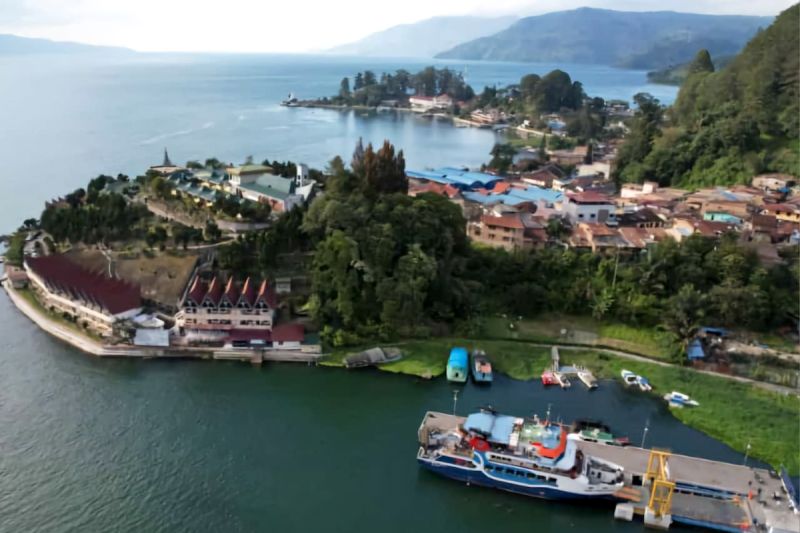 Panorama Danau Toba. Foto Antara
