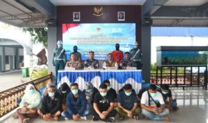 Pekerja migran Indonesia yang diamankan di Lanal Tanjung Balai Karimun. Foto Antara