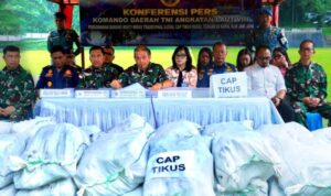 Kodaeral VIII gagalkan penyelundupan minuman tradisional beralkohol. Foto Antara Kodaeral VIII gagalkan penyelundupan minuman tradisional beralkohol. Foto Antara