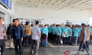Pemulangan 190 pekerja migran Indonesia dari Malaysia. Foto Antara