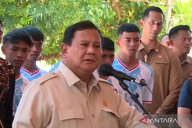 Presiden Prabowo dalam kunjungan kerja di Pulau Miangas. Foto Antara