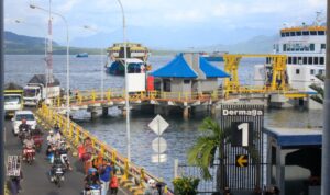 Pelabuhan penyeberangan Ketapang (Banyuwangi)-Gilimank (Bali). Foto Antara Pelabuhan penyeberangan Ketapang (Banyuwangi)-Gilimank (Bali). Foto Antara