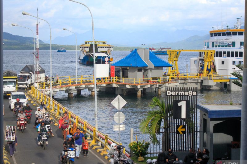Pelabuhan penyeberangan Ketapang (Banyuwangi)-Gilimank (Bali). Foto Antara Pelabuhan penyeberangan Ketapang (Banyuwangi)-Gilimank (Bali). Foto Antara