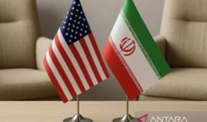 Ilustrasi bendera AS dan Iran. Foto: indomaritim.com/Ant
