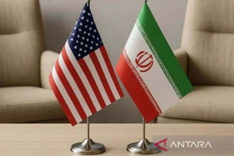 Ilustrasi bendera AS dan Iran. Foto: indomaritim.com/Ant