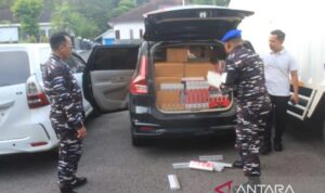 Barang bukti rokok illegal hasil tangkapan Lanal Batuporon. Foto Antara