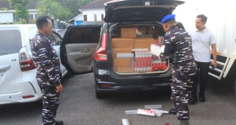Barang bukti rokok illegal hasil tangkapan Lanal Batuporon. Foto Antara