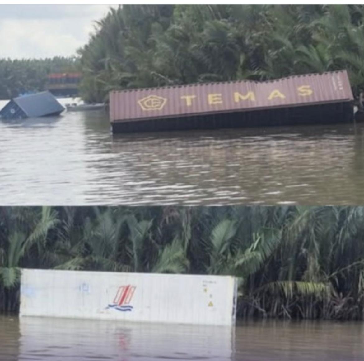 Kontainer yang jatuh ke sungai akibat tabrakan kapal yang mengangkutnya. Foto: indomaritim.com/Ist