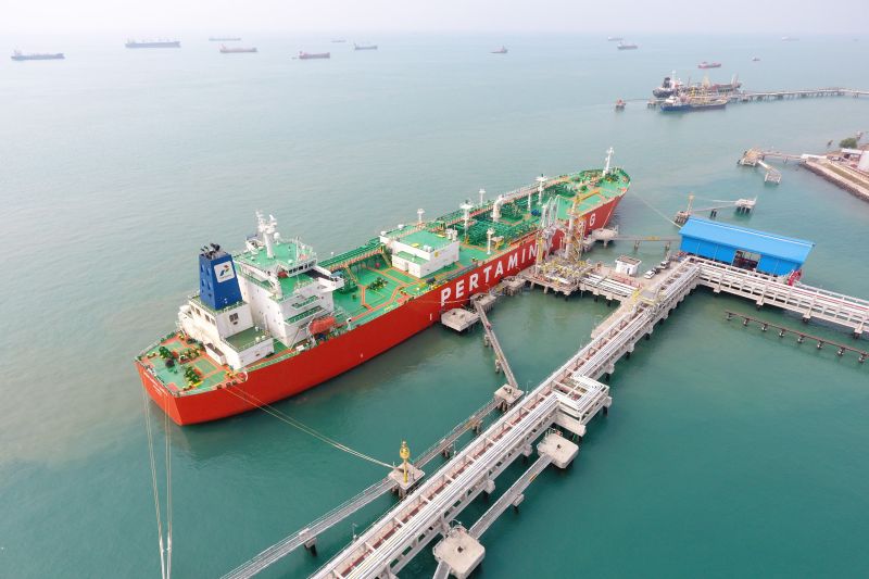 Salah satu kapal gas Pertamina. Foto Antara
