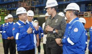 Menteri Koordinator Bidang Infrastruktur dan Pembangunan Kewilayahan RI Agus Harimurti Yudhoyono (AHY) meninjau PT PAL Indonesia di Surabaya. Foto Antara Menteri Koordinator Bidang Infrastruktur dan Pembangunan Kewilayahan RI Agus Harimurti Yudhoyono (AHY) meninjau PT PAL Indonesia di Surabaya. Foto Antara