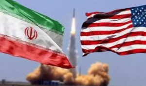 Ilustrasi bendera AS-Iran dan peluru kendali. Foto Antara Ilustrasi bendera AS-Iran dan peluru kendali. Foto Antara