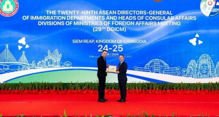 Indonesian Immigration Director General Hendarsam Marantoko leads discussions during the 21st DGICM + Australia Consultation in Siem Reap, Cambodia, on June 25, 2026. Antara Photo