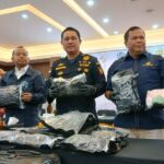Head of the Soekarno-Hatta Customs Office, Hengky Tomuan Parlindungan Aritonang (third left), shows evidence from the uncovering of marijuana smuggling through Soekarno-Hatta International Airport, Tangerang, Banten. Antara Photo
