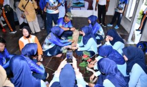 Pengolahan kayu menjadi kerajinan tangan di Lanud RSA Natuna, Sabtu (6/6/2026). Foto Antara Pengolahan kayu menjadi kerajinan tangan di Lanud RSA Natuna, Sabtu (6/6/2026). Foto Antara