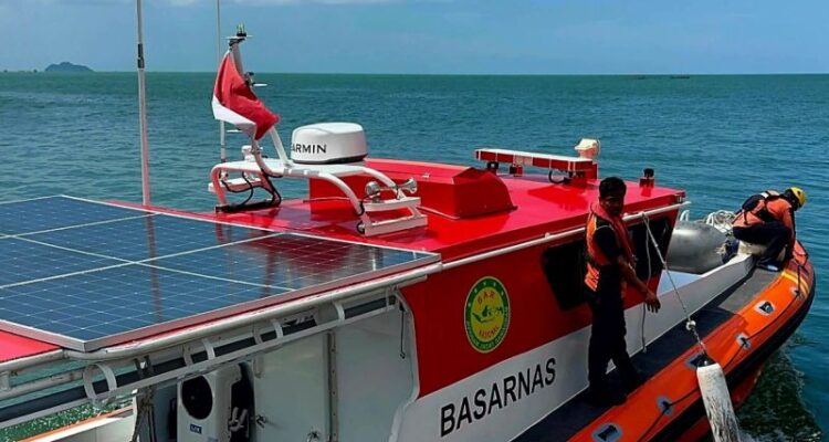 Pencarian KM. Ocean Three oleh Kantor SAR Natuna pada Sabtu (27/6/2026). Foto Antara