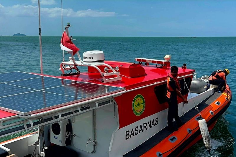 Pencarian KM. Ocean Three oleh Kantor SAR Natuna pada Sabtu (27/6/2026). Foto Antara