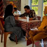Proses cek kesehatan gratis di Pulau Tiga, Natuna, Kepri, pada Sabtu (27/6/2026). Foto Antara