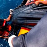 Proses evakuasi jasad ABK KM Ocean Three di Pian Tengah pada Senin (29/6/2026). Foto Antara
