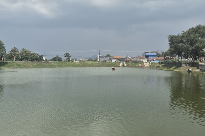 Situ Cileunca yang menjadi salah satu danau retensi alami penting sebagai sumber resapan air hujan di Bandung Selatan, Jawa Barat. Foto Antara Situ Cileunca yang menjadi salah satu danau retensi alami penting sebagai sumber resapan air hujan di Bandung Selatan, Jawa Barat. Foto Antara