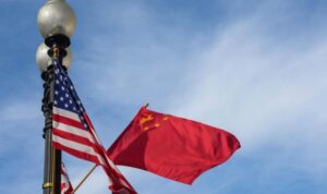 Bendera China dan Amerika Serikat. Foto Antara Bendera China dan Amerika Serikat. Foto Antara