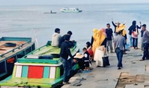 Aktifitas di Dermaga Danau Ranau, Kabupaten Ogan Komering Ulu (OKU) Selatan, Sumatera Selatan, mulai ramai pengunjung, Minggu (28/6/2026). Foto Antara