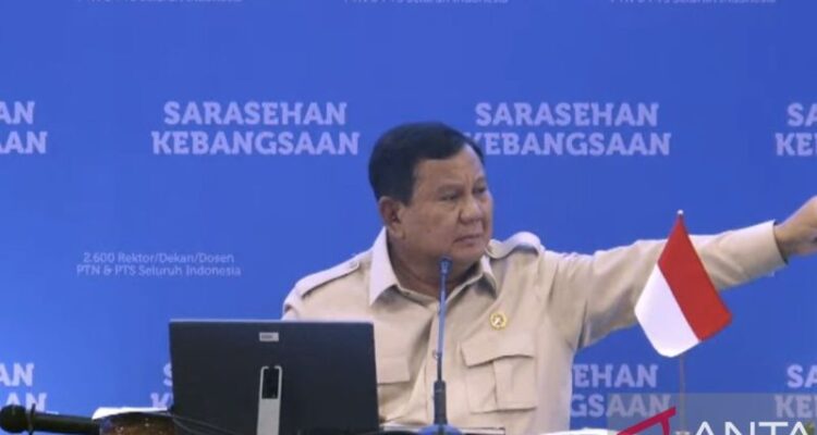 President Prabowo Subianto delivers a speech during the closing of the Indonesian Convention of Science, Technology, and Industry in Jakarta on Sunday (June 28, 2026). Antara Photo
