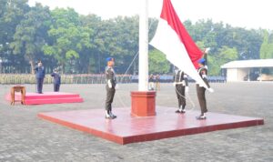 Mabes TNI menggelar Upacara Peringatan Hari Lahir Pancasila Tahun 2026 yang dipimpin Kepala Pusat Pengkajian Strategis Penelitian dan Pengembangan (Kapusjianstralitbang) TNI Marsda TNI Dr. Budi Achmadi, M.Sc., di Lapangan Apel B3 Mabes TNI, Cilangkap, Jakarta Timur, Senin (1/6/2026).