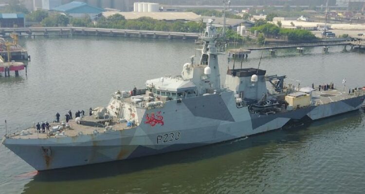 Kapal patroli lepas pantai Inggris, HMS Tamar-233 tiba di Jakarta untuk kunjungan selama empat hari. Foto Indomaritim/Kedubes Inggris.