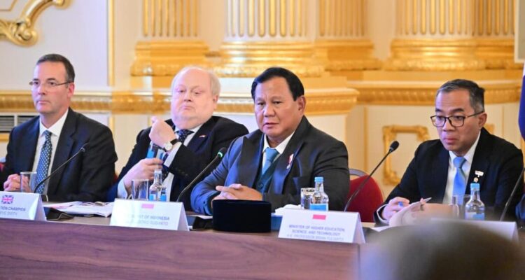 Presiden Prabowo Subianto menghadiri forum UK-Indonesia Education Roundtable bersama para perwakilan sejumlah universitas di Inggris, pada Selasa, 20 Januari 2026, di Lancaster House, London. Foto Arsip: BPMI Setpres