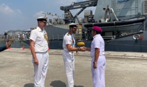 The Deputy Commander of Kodaeral III, Brigadier General (Mar) Dian Suryansah, welcomed the Commanding Officer of HMS Tamar, Commander TS Lindsey who was accompanied by the British Defence Attaché to Indonesia, Captain Captain Paul Matthews, RN. HMS Tamar is making a four-day port visit to Jakarta from Wednesday, 17 June 2026. Indomaritim Photo/Haresti
