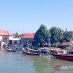 Situasi kampung nelayan di Pelabuhan Tanglok, Kabupaten Sampang, Jawa Timur. Foto Antara