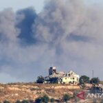 Ilustrasi - Asap membubung dari kota Shweikin dan kawasan bukit Ali al-Tahir di Kegubernuran Nabatieh, Lebanon selatan, menyusul serangan udara Israel pada 20 Juni 2026. Serangan tersebut dilancarkan meskipun terdapat kesepakatan antara AS dan Iran. Foto Antara