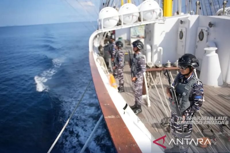Prajurit Komando Pasukan Katak TNI AL memperkuat pengamanan KRI Bima Suci saat melewati perairan Filipina dan Laut Sulu, Selasa (7/3/2026). Foto Antara Prajurit Komando Pasukan Katak TNI AL memperkuat pengamanan KRI Bima Suci saat melewati perairan Filipina dan Laut Sulu, Selasa (7/3/2026). Foto Antara