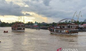 Kapal wisata susur sungai di Sungai Kahayan Kota Palangka Raya beberapa waktu lalu. Foto Antara Kapal wisata susur sungai di Sungai Kahayan Kota Palangka Raya beberapa waktu lalu. Foto Antara