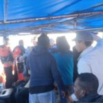 Sebanyak 14 penumpang sebuah speedboat yang mengalami mati mesin sekitar Perairan Desa Gomar, Kecamatan Aru Selatan Utara di Kabupaten Kepulauan Aru berhasil dievakuasi tim SAR Gabungan dari Desa Erersin, Kecamatan Aru Selatan Timu, Minggu, (12/7). Foto Antara