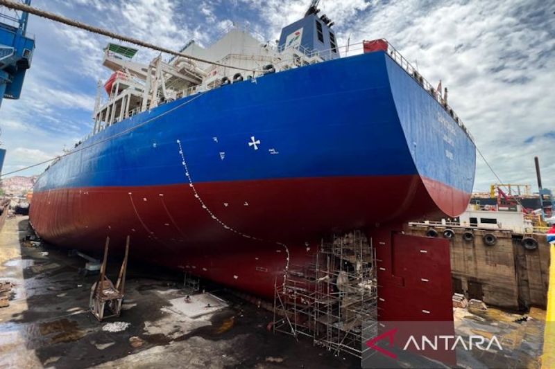 Ilustrasi - Suasana proses docking Kapal Tanker MT Gamkonora milik PT Pertamina International Shipping (PIS) di PT ASL Shipyard Indonesia Batam, Kepulauan Riau, Senin (29/9/2025). Sumber foto: Antara Ilustrasi - Suasana proses docking Kapal Tanker MT Gamkonora milik PT Pertamina International Shipping (PIS) di PT ASL Shipyard Indonesia Batam, Kepulauan Riau, Senin (29/9/2025). Sumber foto: Antara