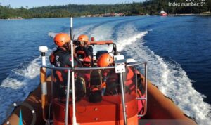 Tim SAR gabungan melakukan pencarian terhadap tiga nelayan yang hilang kontak di perairan utara Pulau Numfor, Papua, Jumat (17/7/2026). Sumber foto: Antara