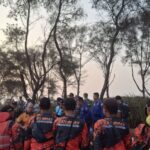Personel SAR gabungan bersiap melakukan pencarian korban tenggelam di Pantai Gua Cemara Kabupaten Bantul Daerah Istimewa Yogyakarta. Minggu (5/7/2026). Foto Antara