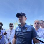 Menteri Koordinator (Menko) Bidang Infrastruktur dan Pembangunan Kewilayahan Agus Harimurti Yudhoyono (AHY) membahas relokasi kapal ikan Pelabuhan Benoa ke PPN Pengambengan, di Denpasar, Bali, Selasa (21/7/2026). Sumber foto: Antara